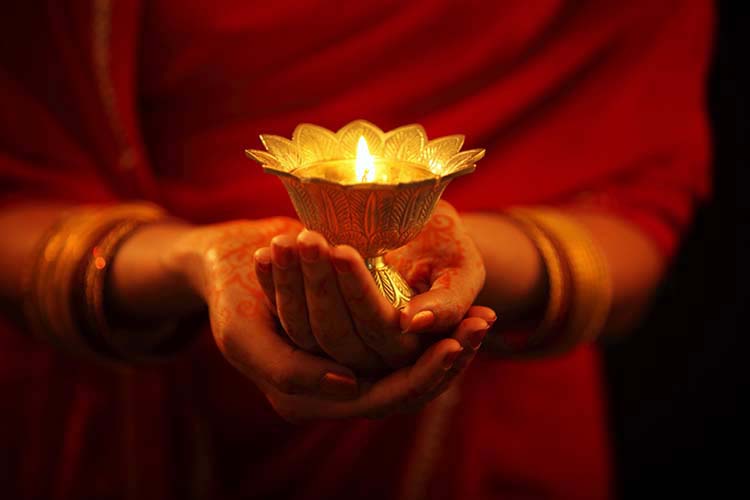 Hongera Tarehe 27 Oktoba 2019 Miaka ya Diwali ya India Mapema